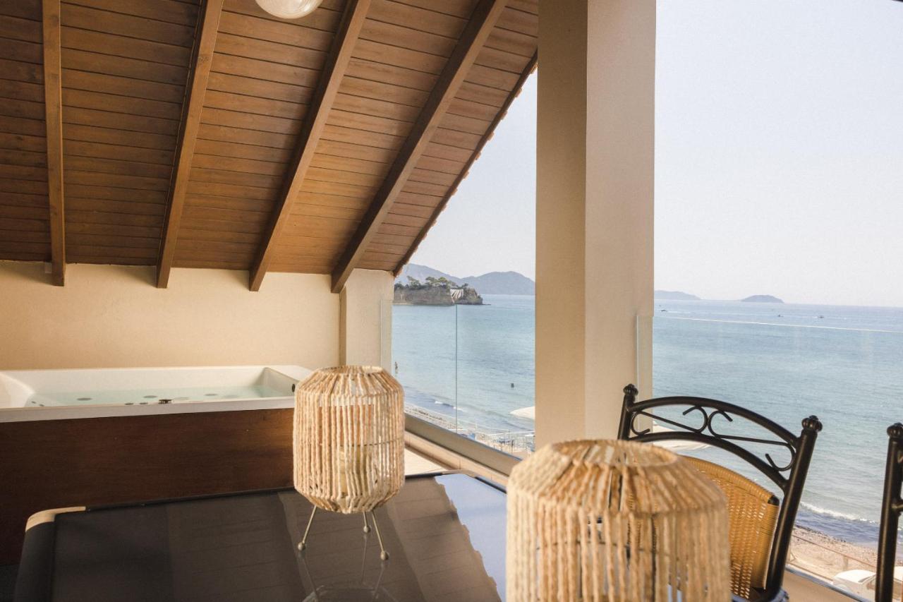 George Beachfront Apartment *