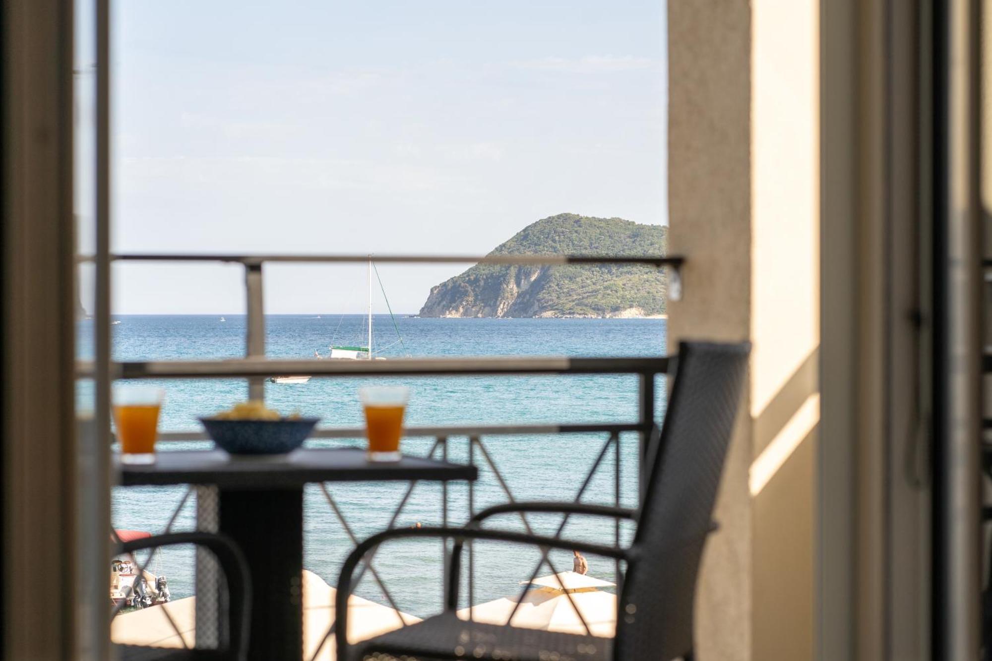 George Beachfront Apartment Lithakia (Zakynthos)