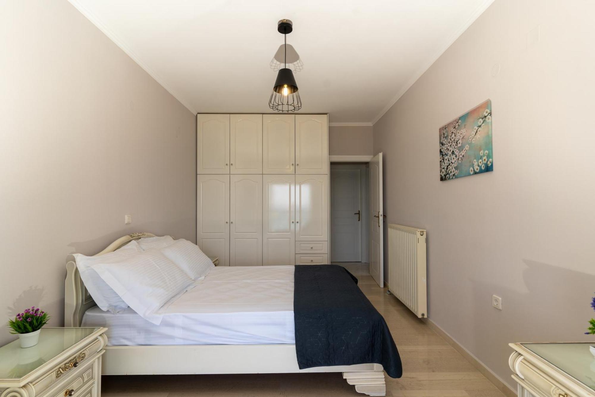 George Beachfront Apartment *